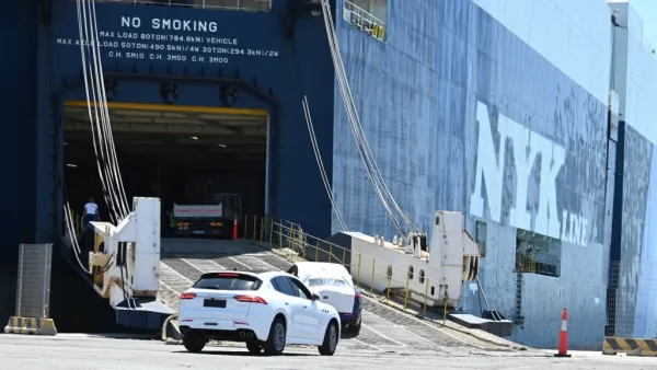Nuovo importante traffico in vista per il porto di Civitavecchia: partite ieri le prime 120 Maserati Nuovo importante traffico in vista per il porto di Civitavecchia: partite ieri le prime 120 Maserati