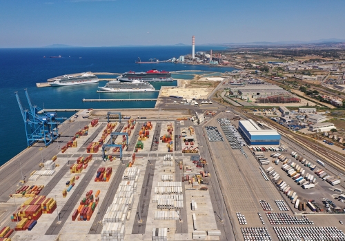 Ferragosto di lavoro per il porto di Civitavecchia: primo attracco per la “Eco Valencia”