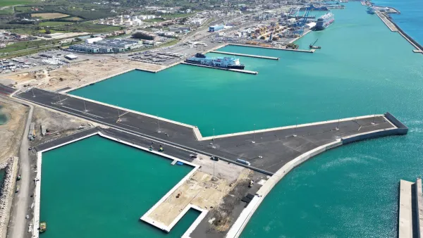 Operative le banchine 33 e 34 della darsena traghetti del porto di Civitavecchia  
